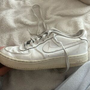 white Air force 1s